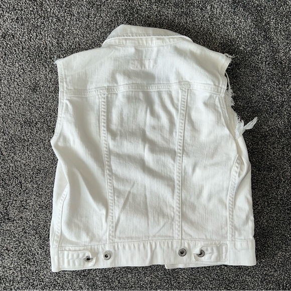 Levi's White Denim Vest - Picture 6 of 9